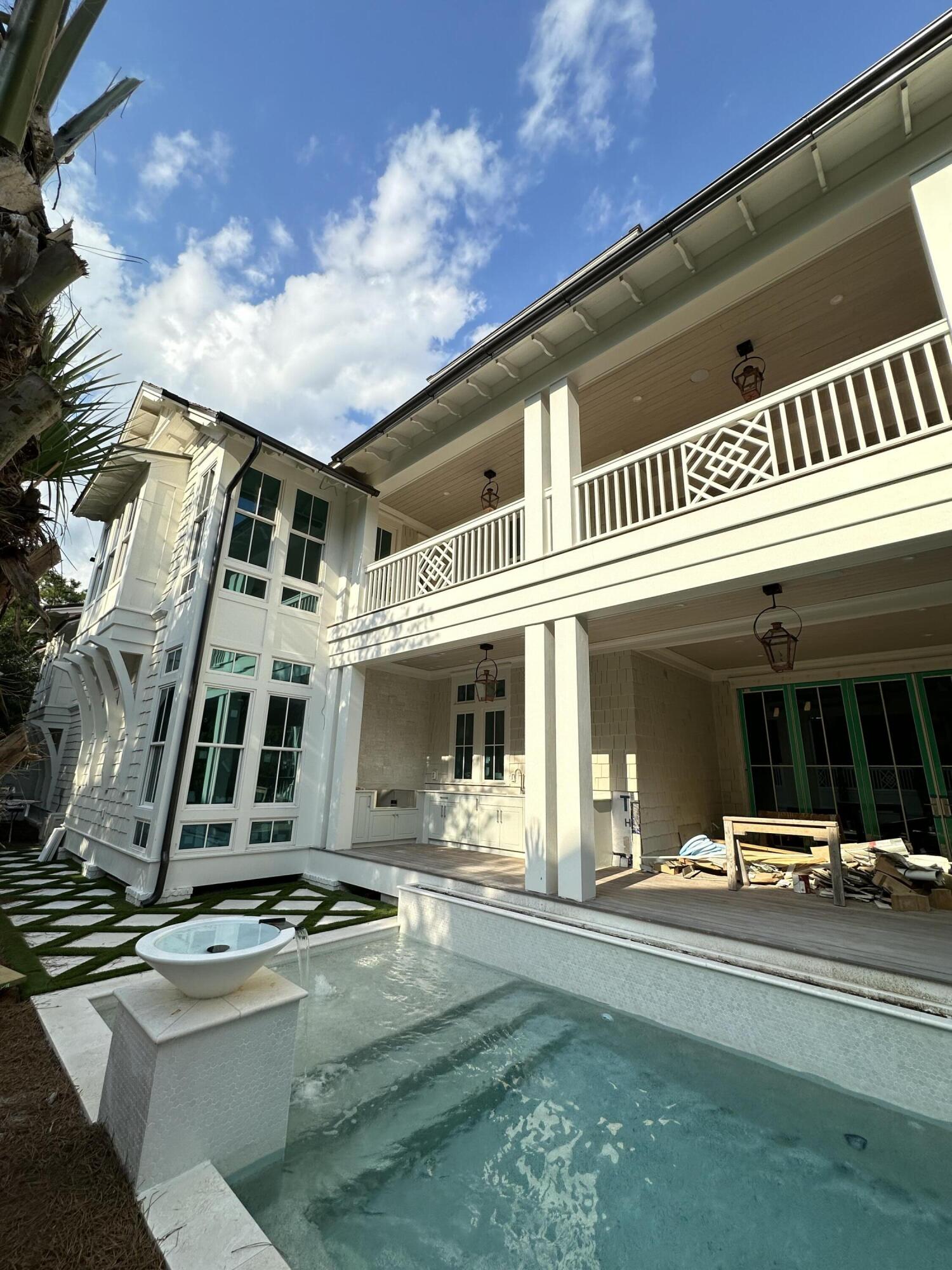 10 Yacht Pond Lane