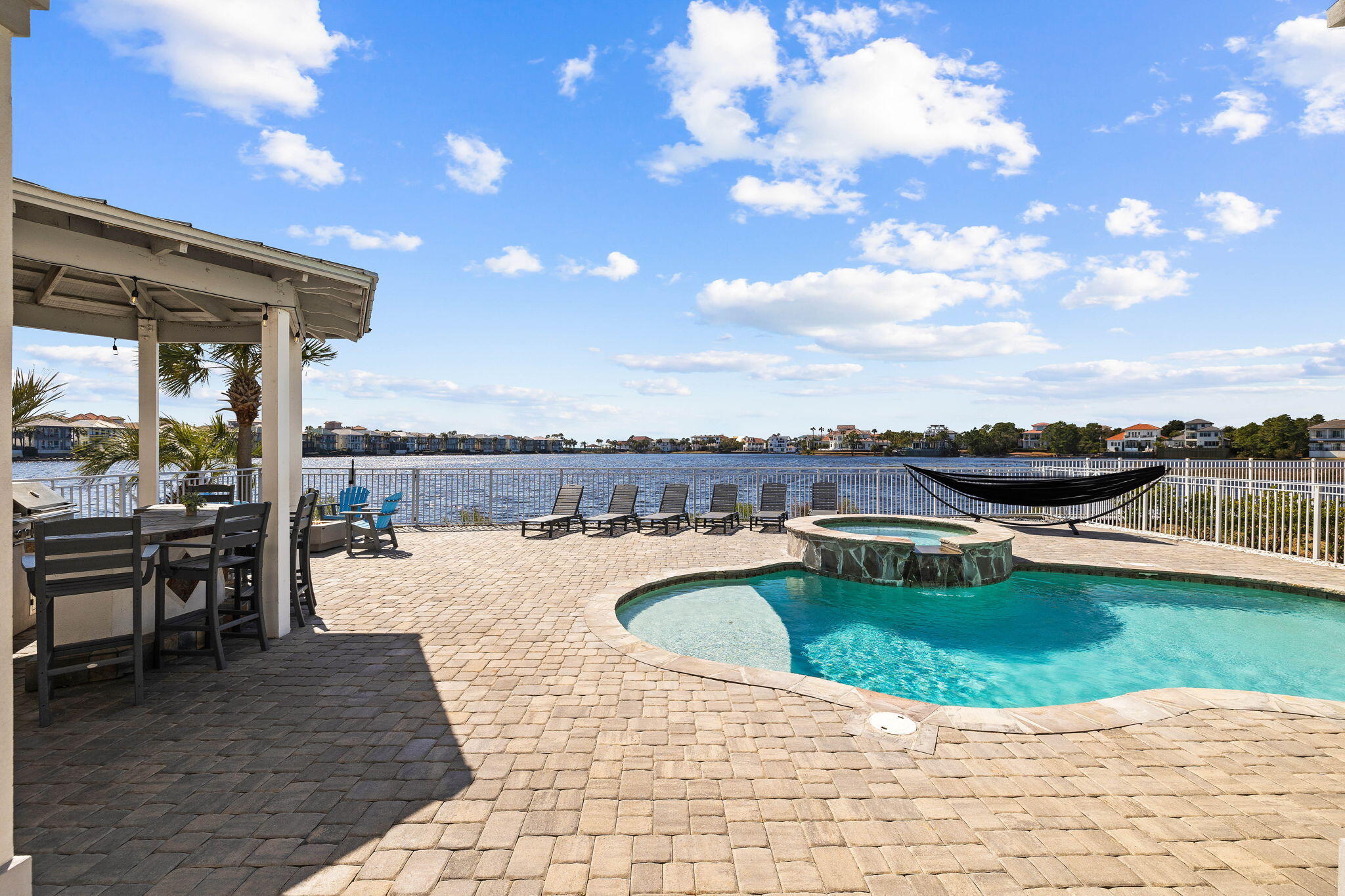 4712 Rendezvous Cove Cove