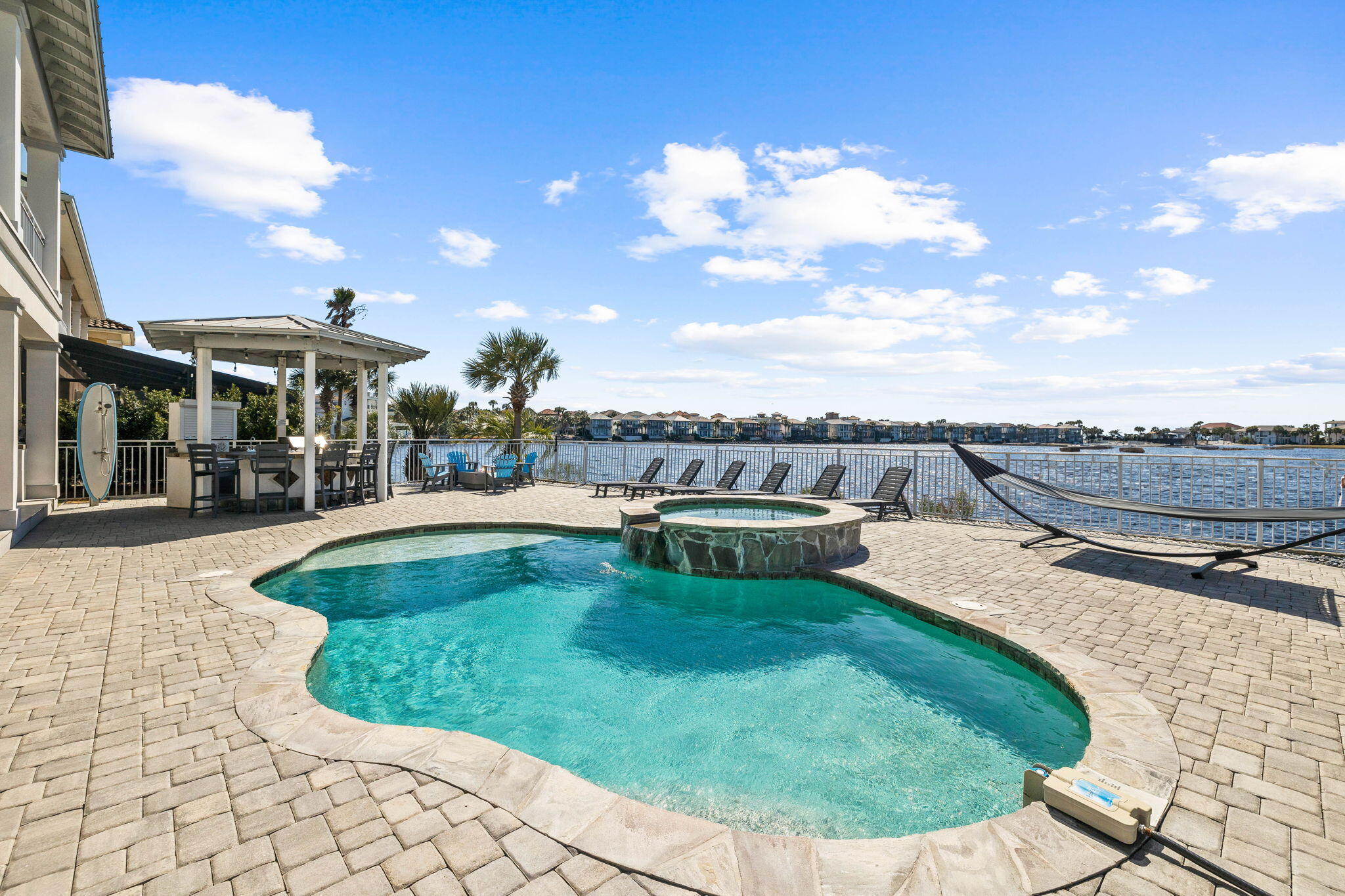 4712 Rendezvous Cove Cove