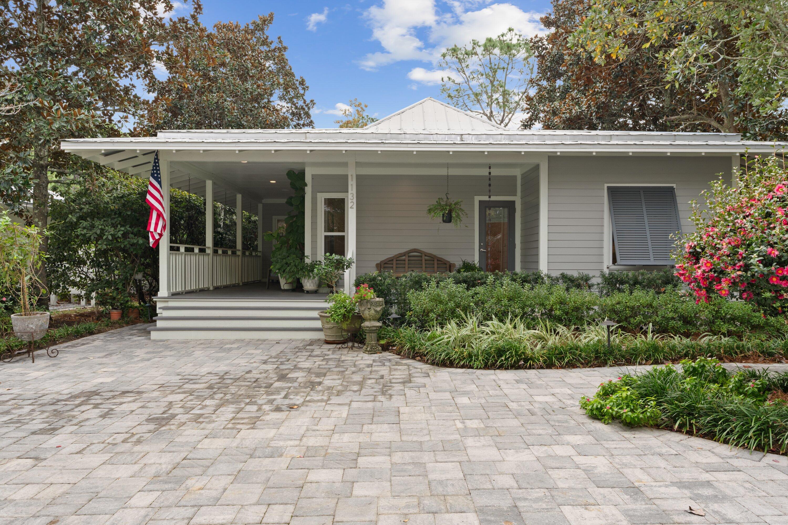 1132 Prestwick Place