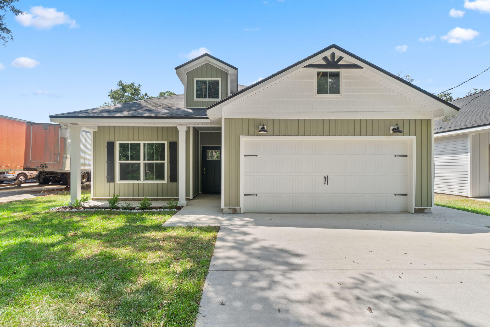 9521 Link Circle