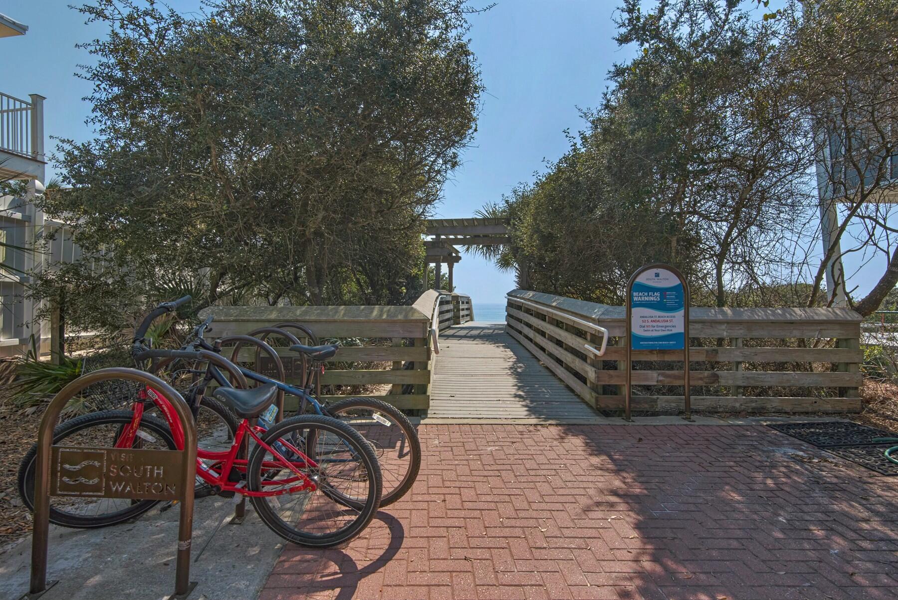 221 N Andalusia Avenue