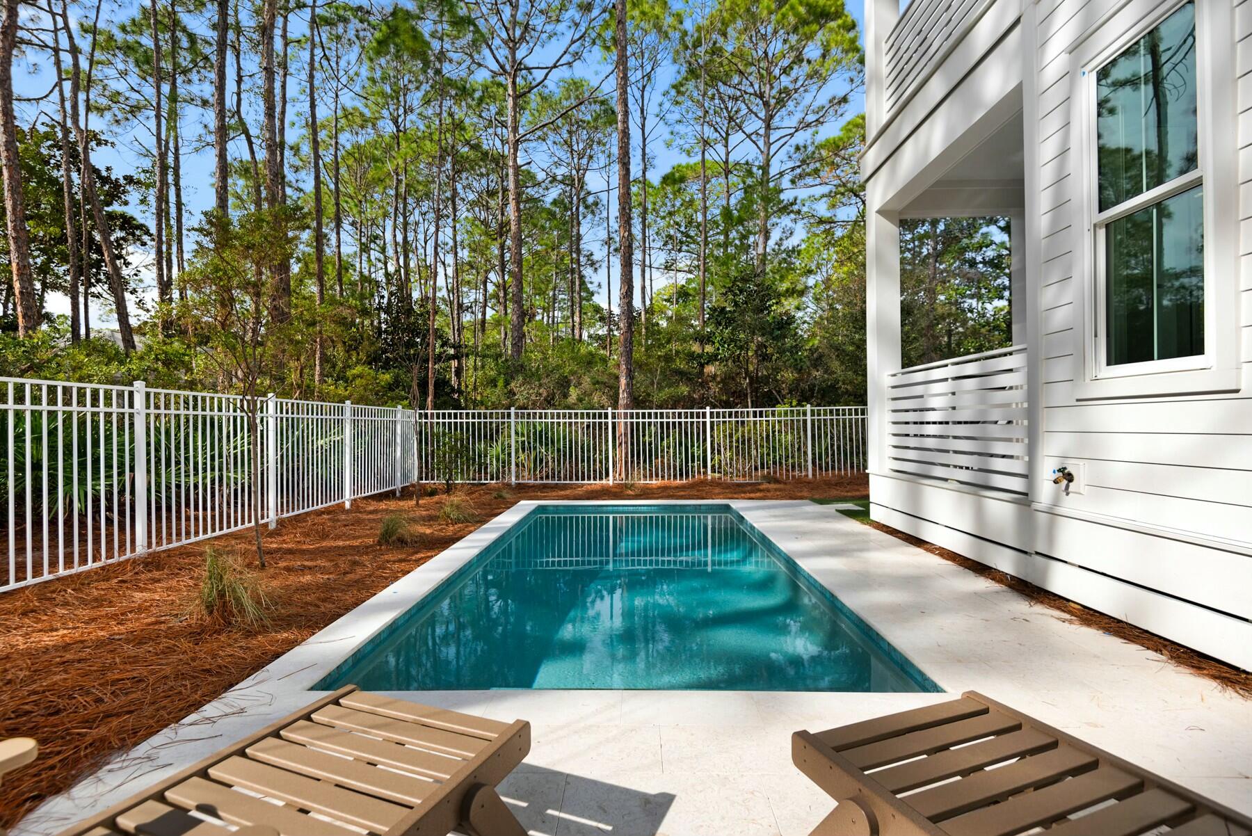 221 N Andalusia Avenue