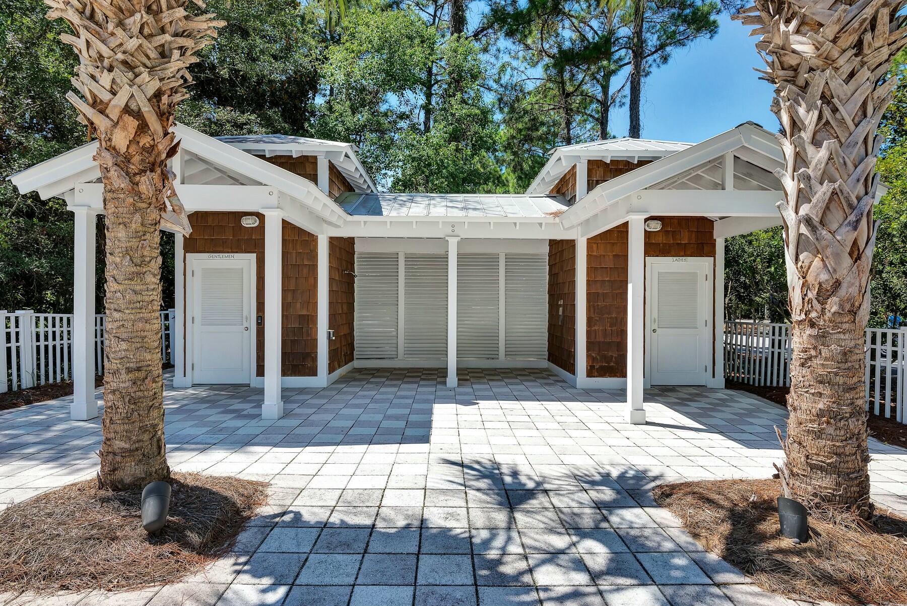 221 N Andalusia Avenue