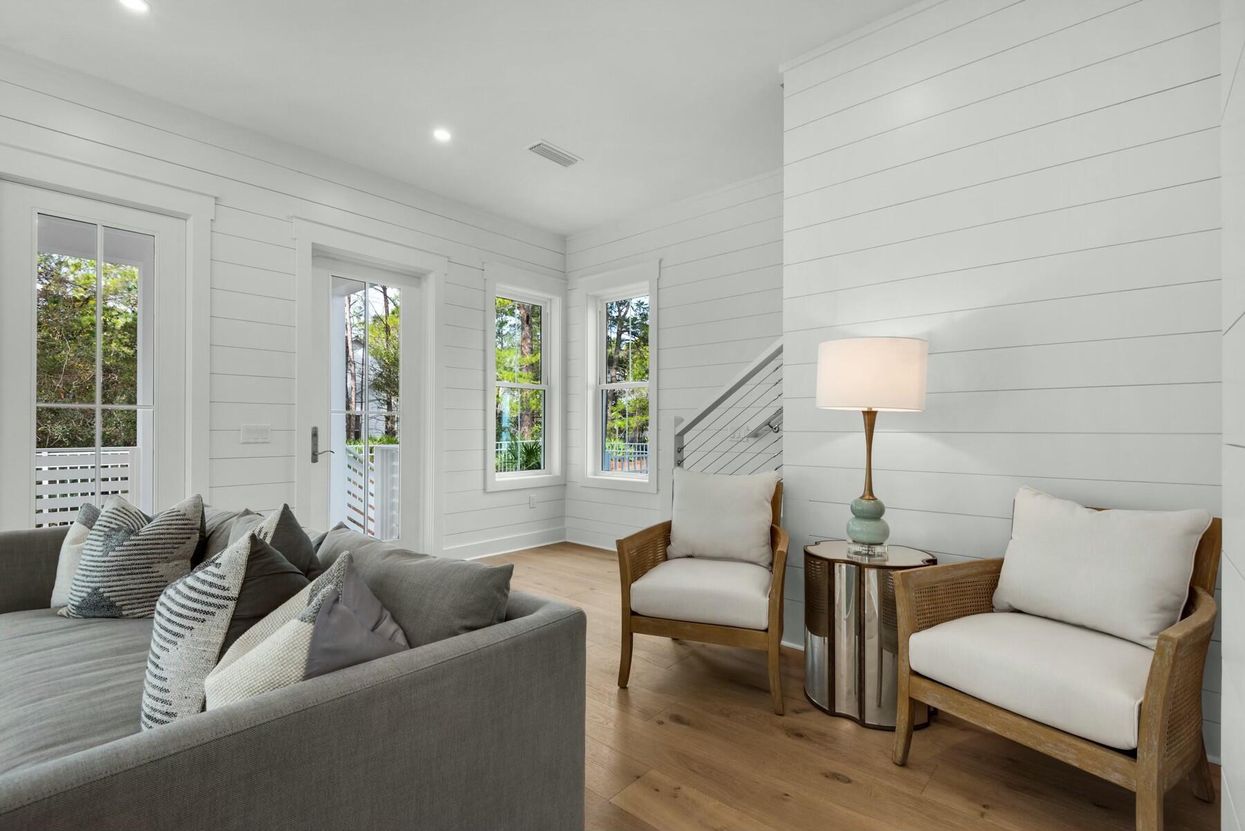 221 N Andalusia Avenue