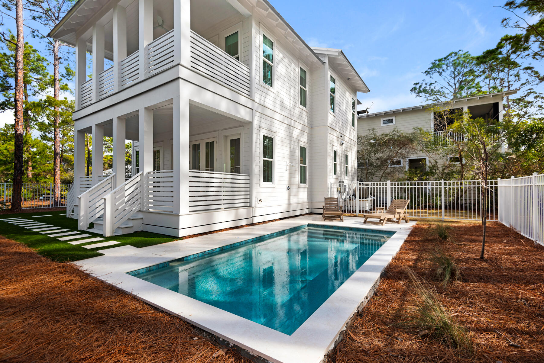 221 N Andalusia Avenue