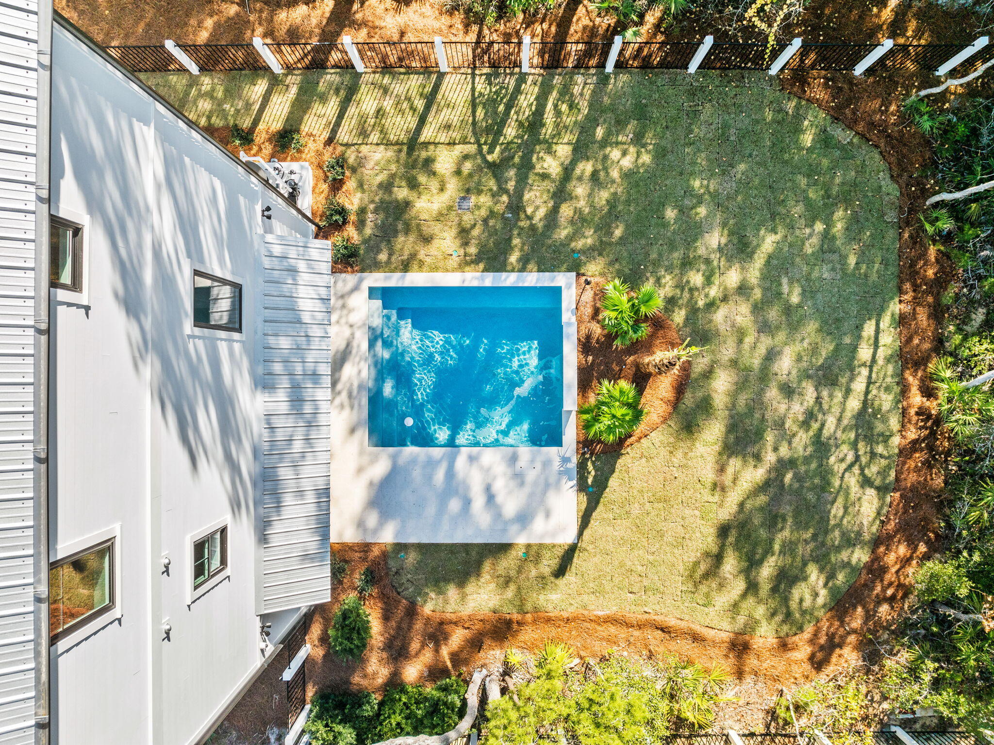 105 N Lake Dr