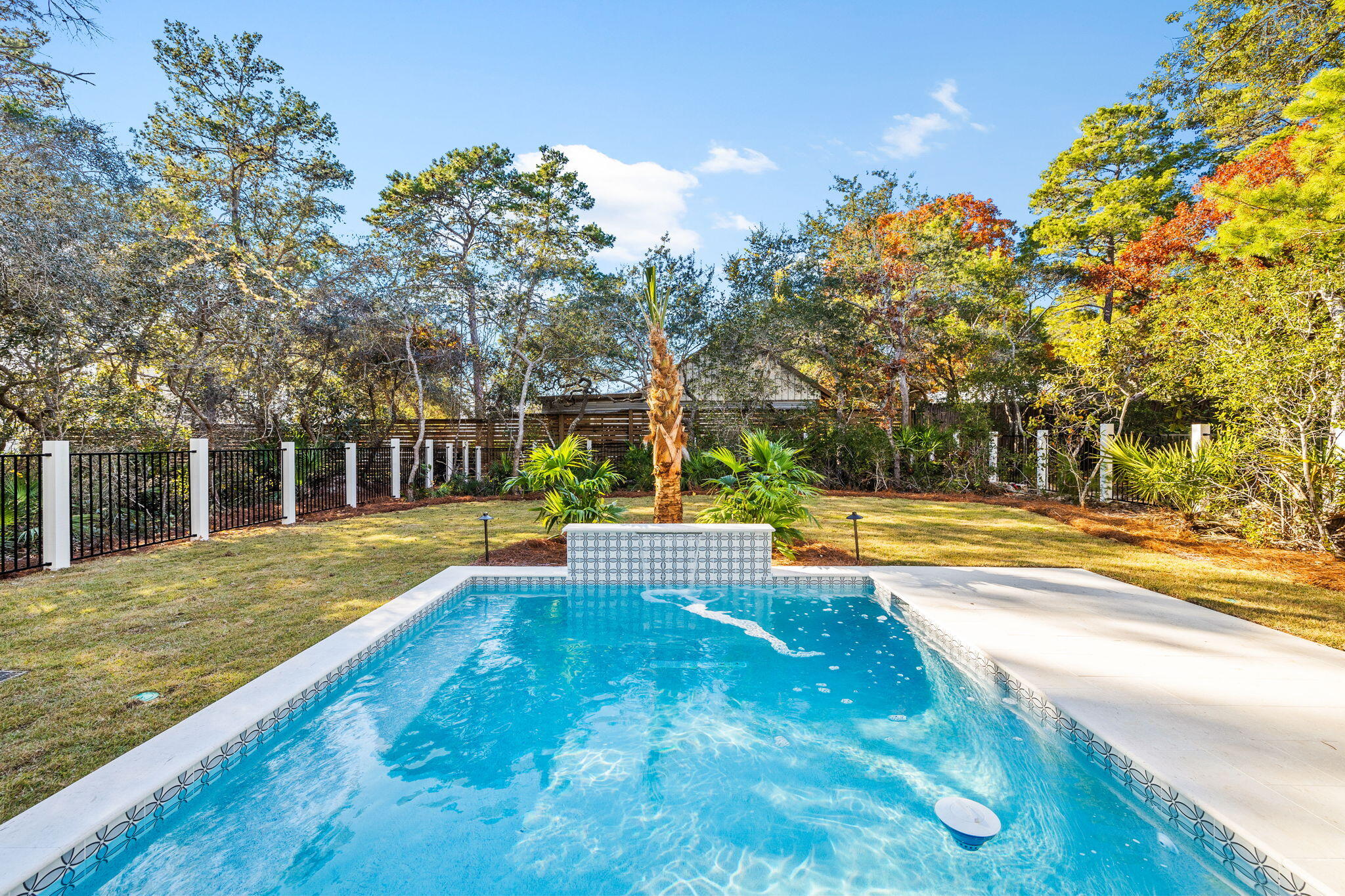 105 N Lake Dr