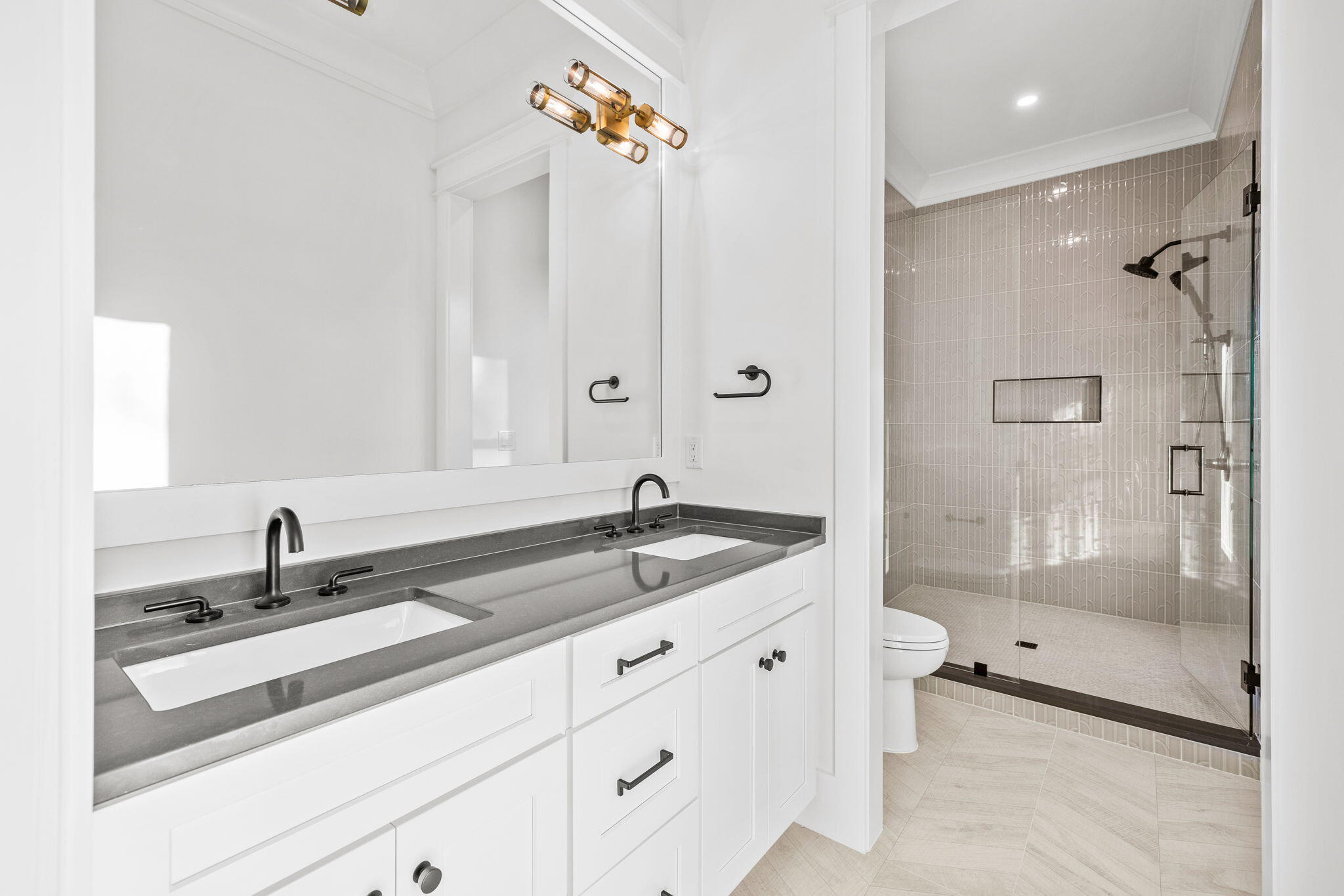 105 N Lake Dr