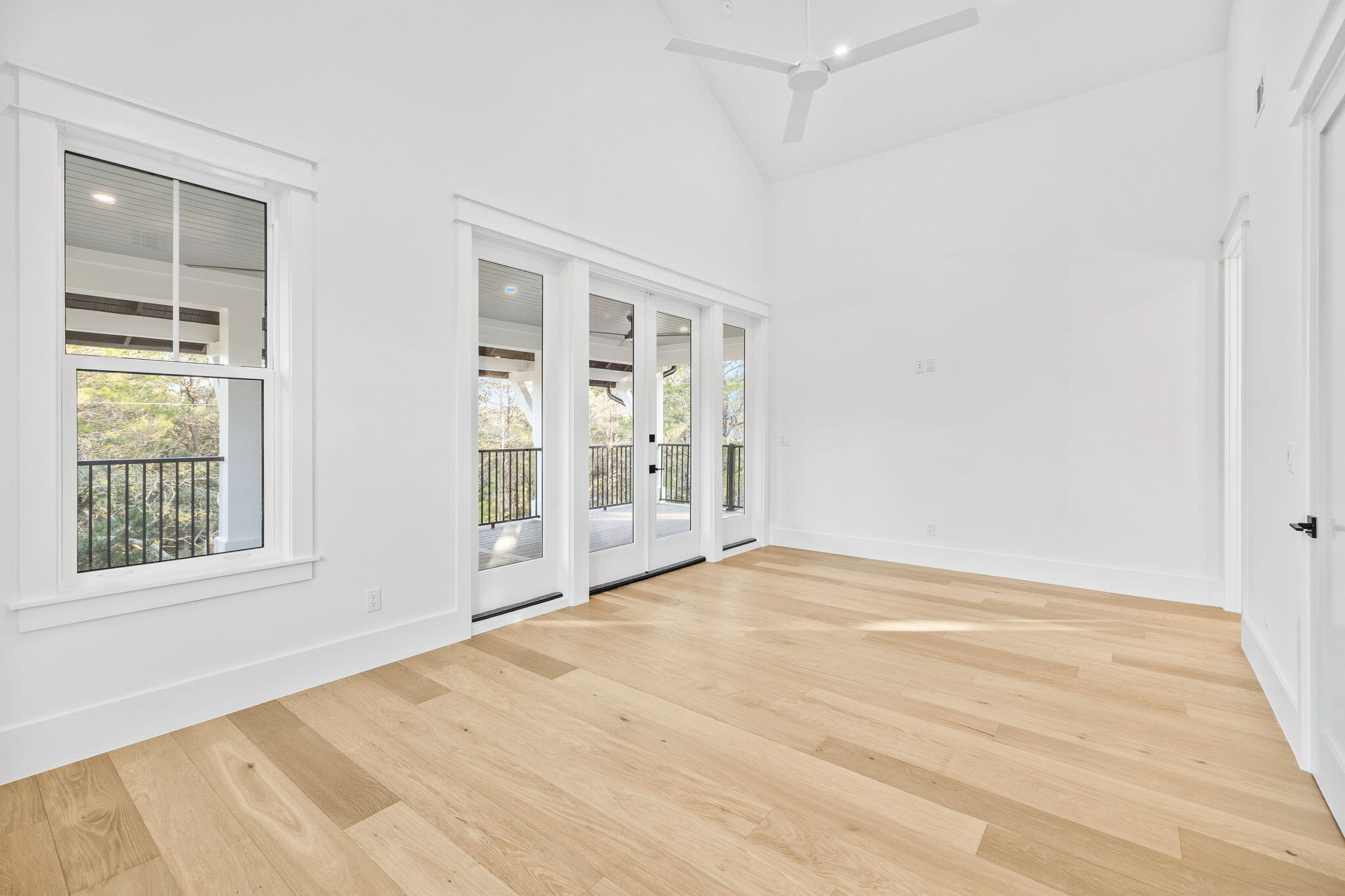 105 N Lake Dr
