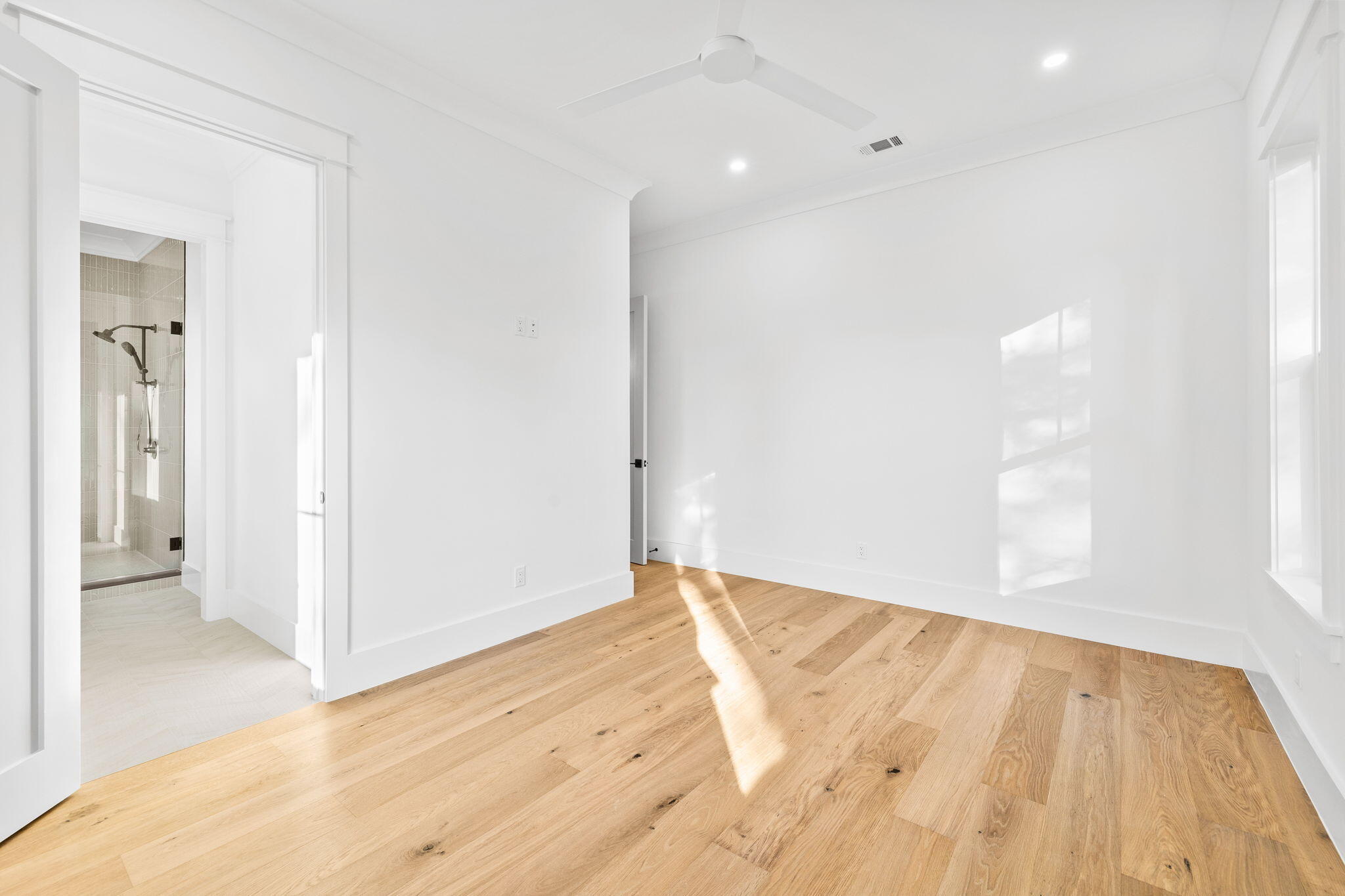 105 N Lake Dr