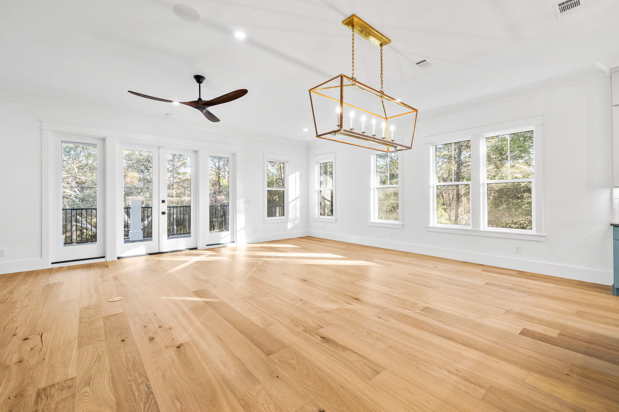 105 N Lake Dr