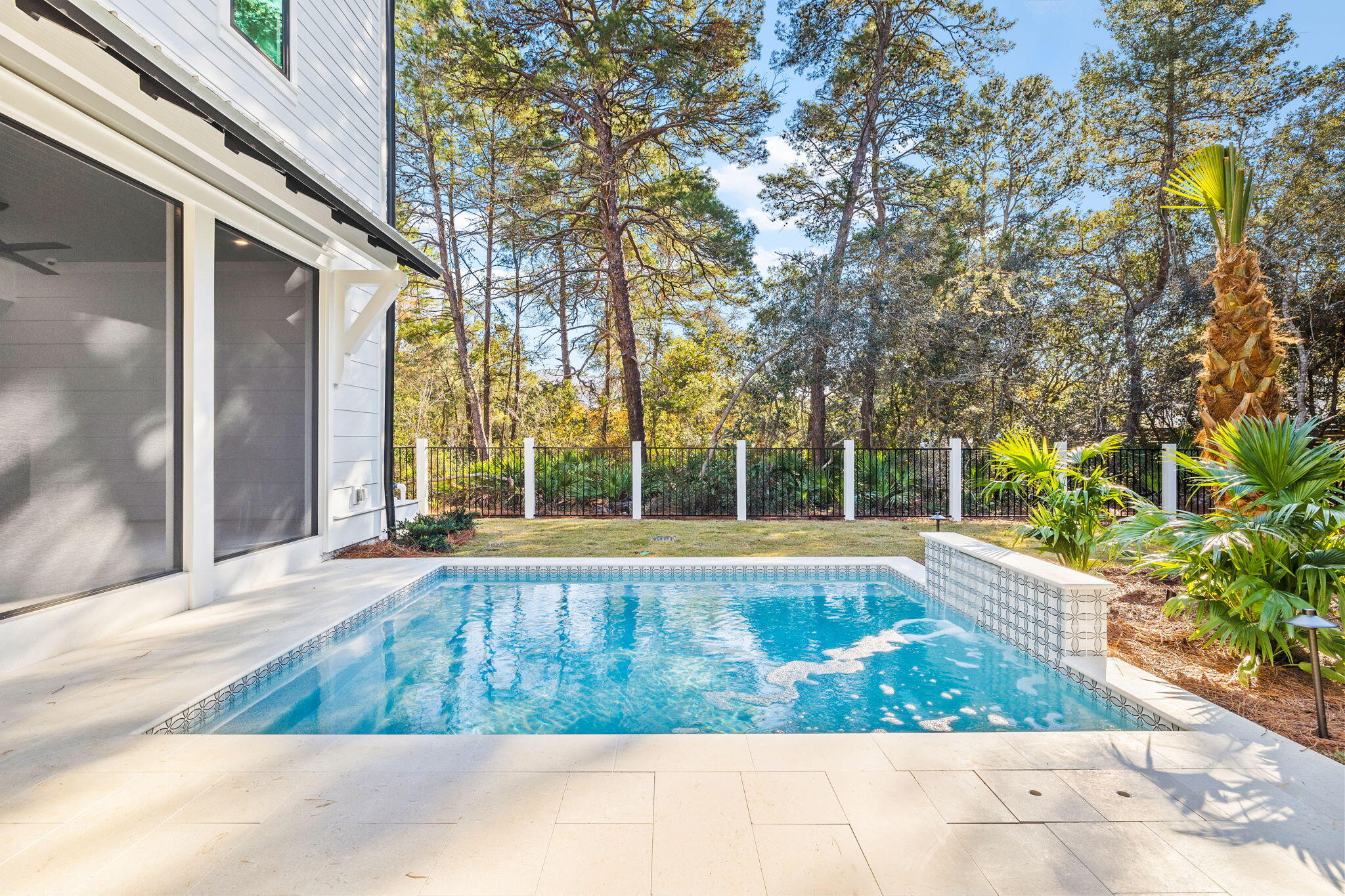 105 N Lake Dr