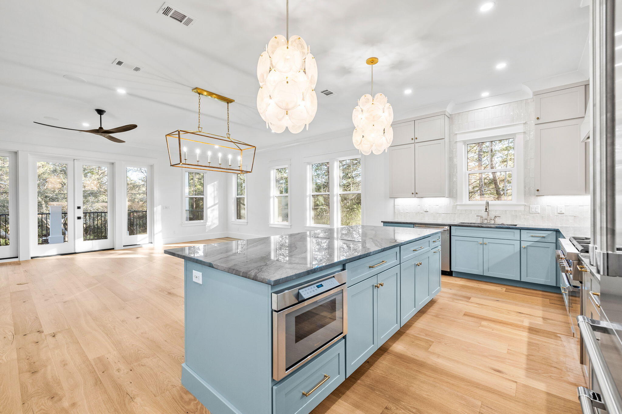 105 N Lake Dr