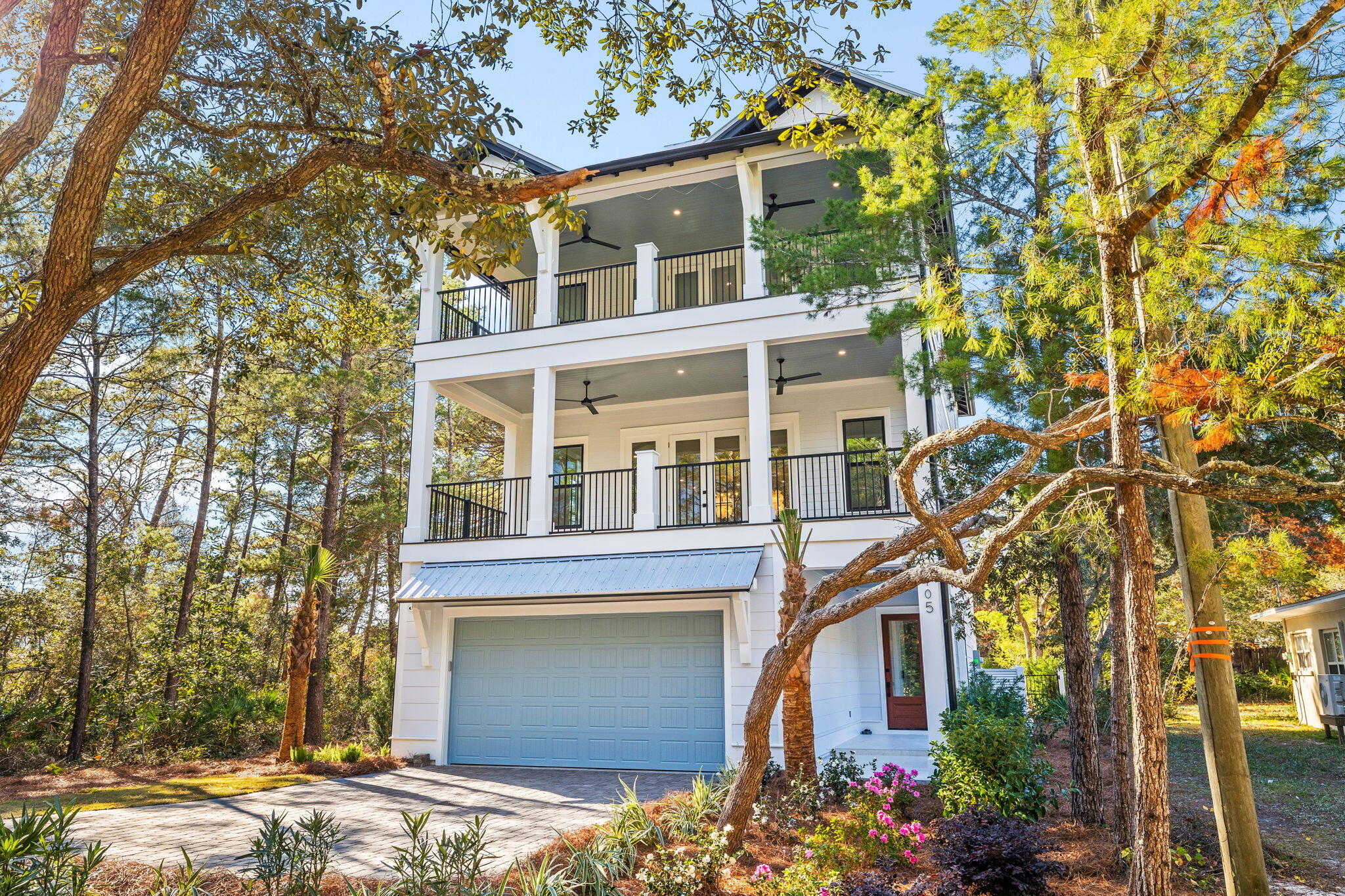 105 N Lake Dr
