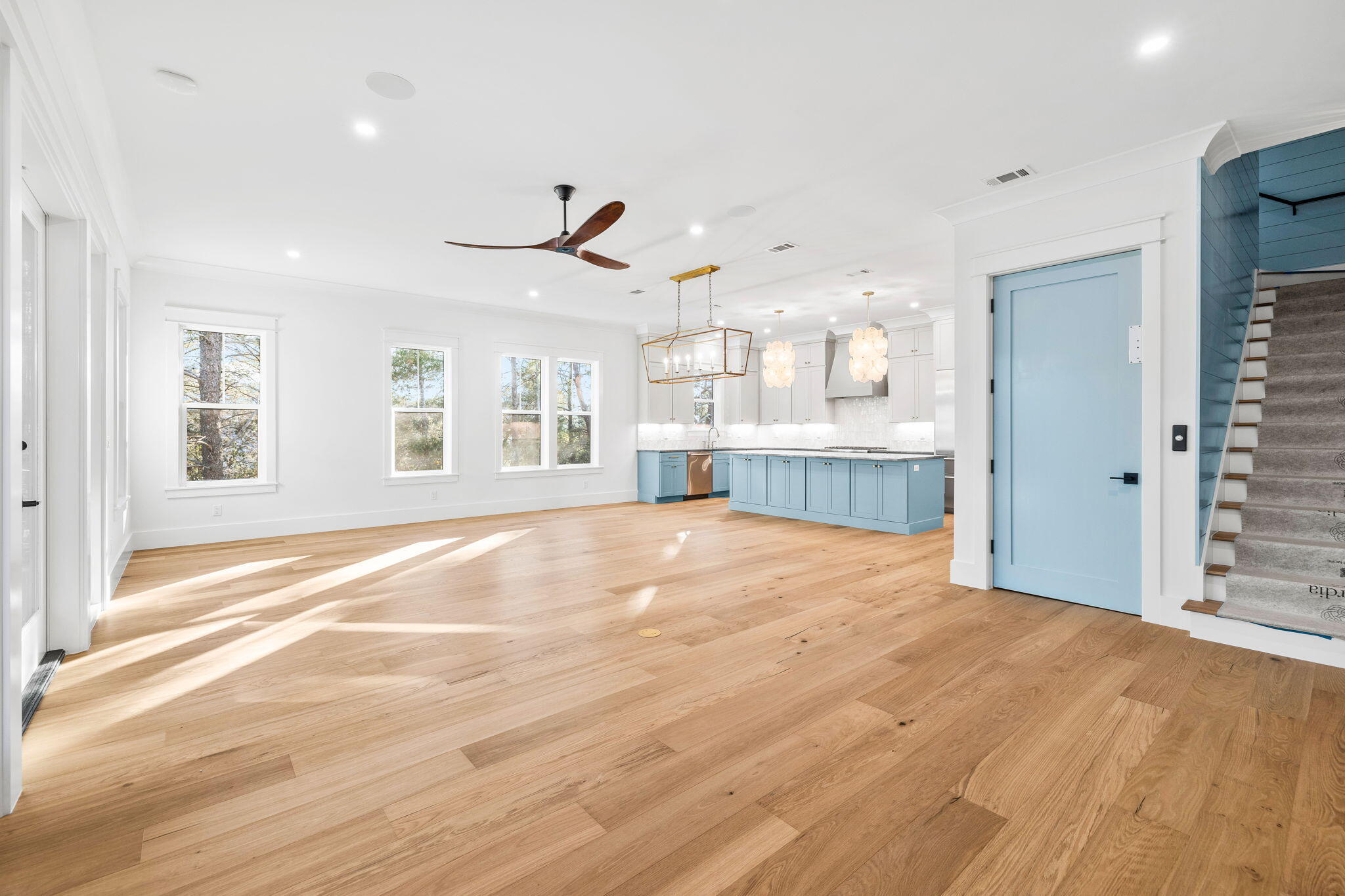 105 N Lake Dr