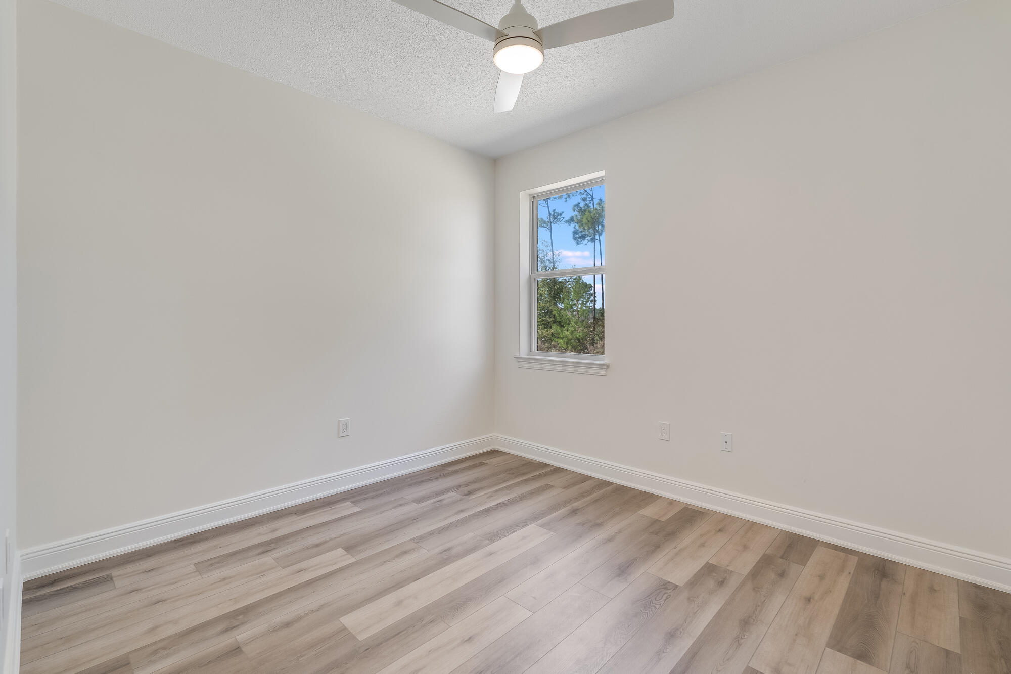 1585 Brushed Dunes Circle