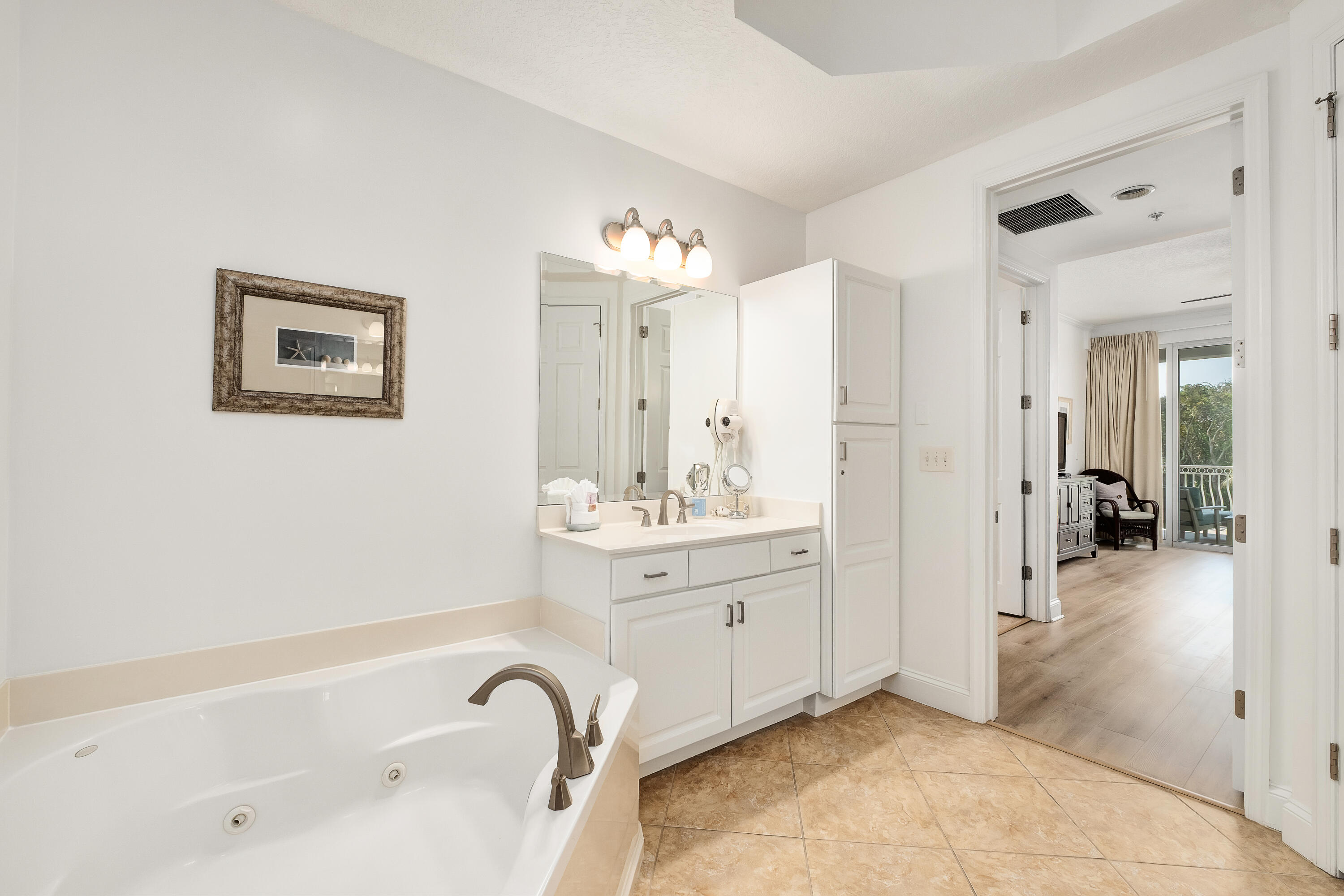 9961 E Co Highway 30A, 202