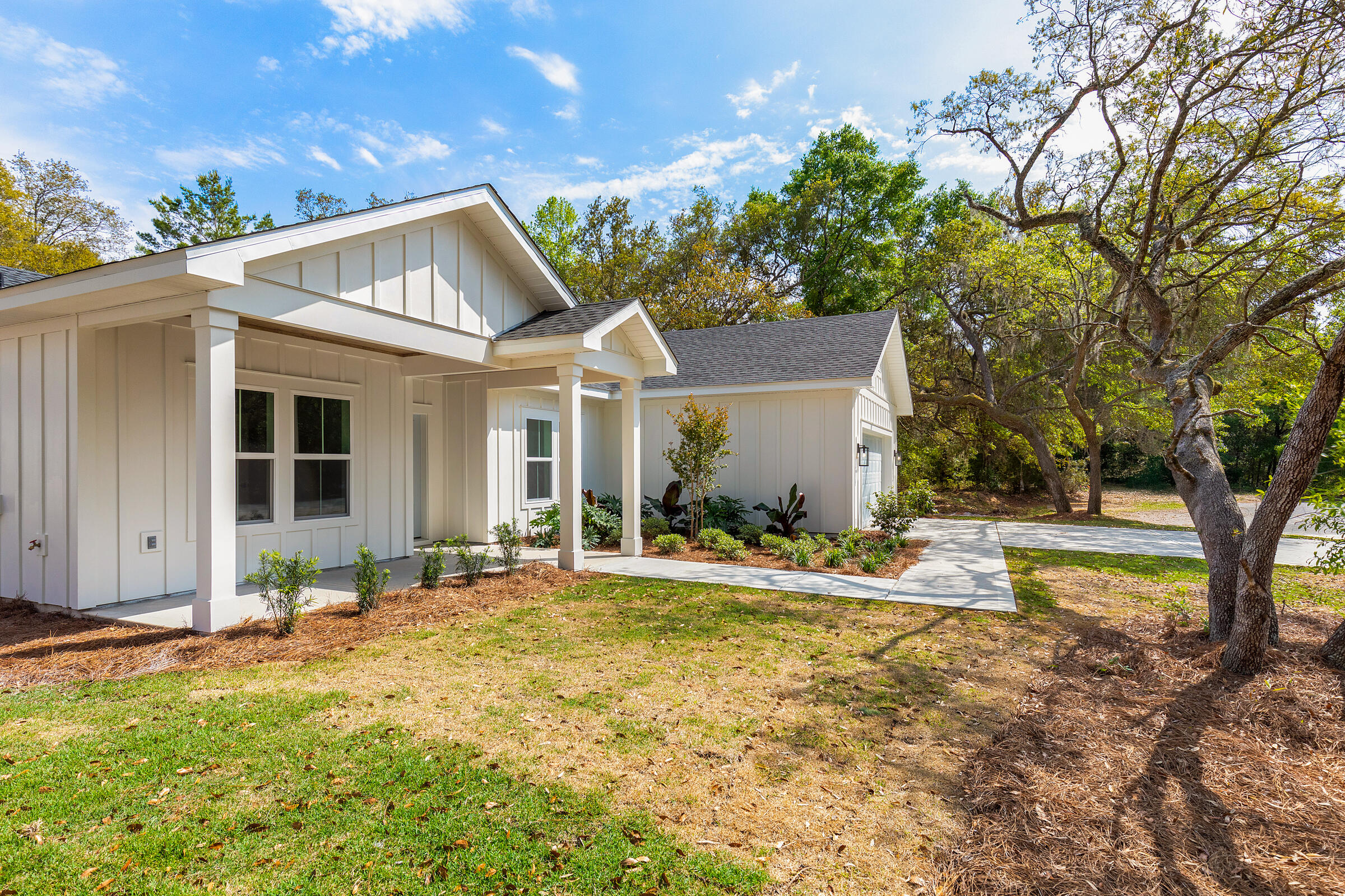 335 J Hunter's Way S
