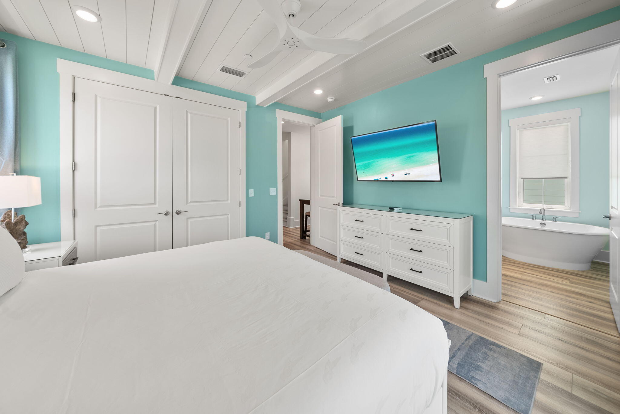 13664 Front Beach Road