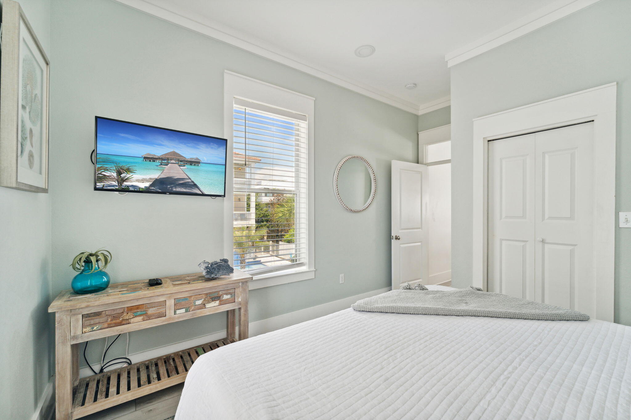 30 Los Angeles Street