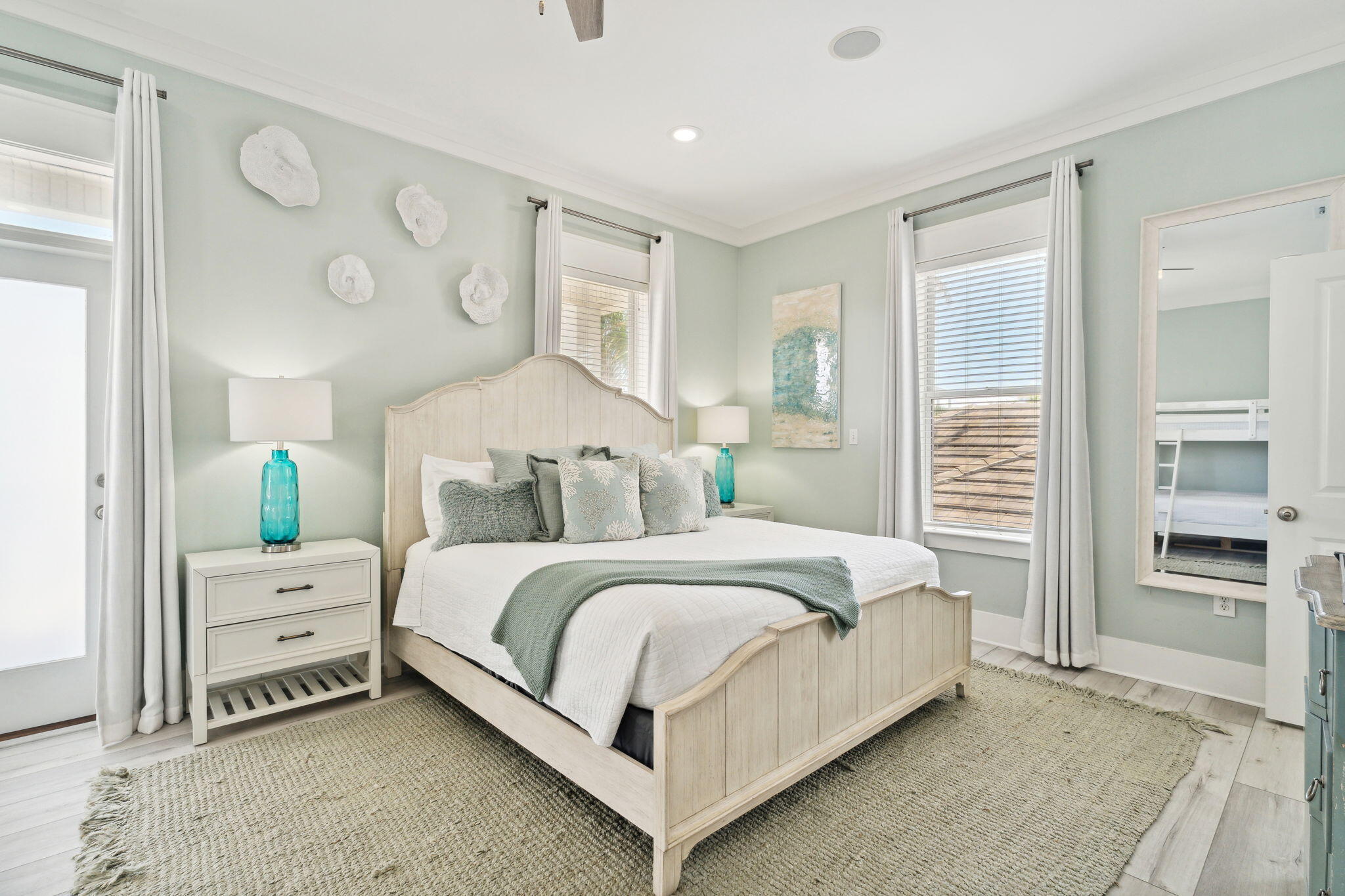 30 Los Angeles Street