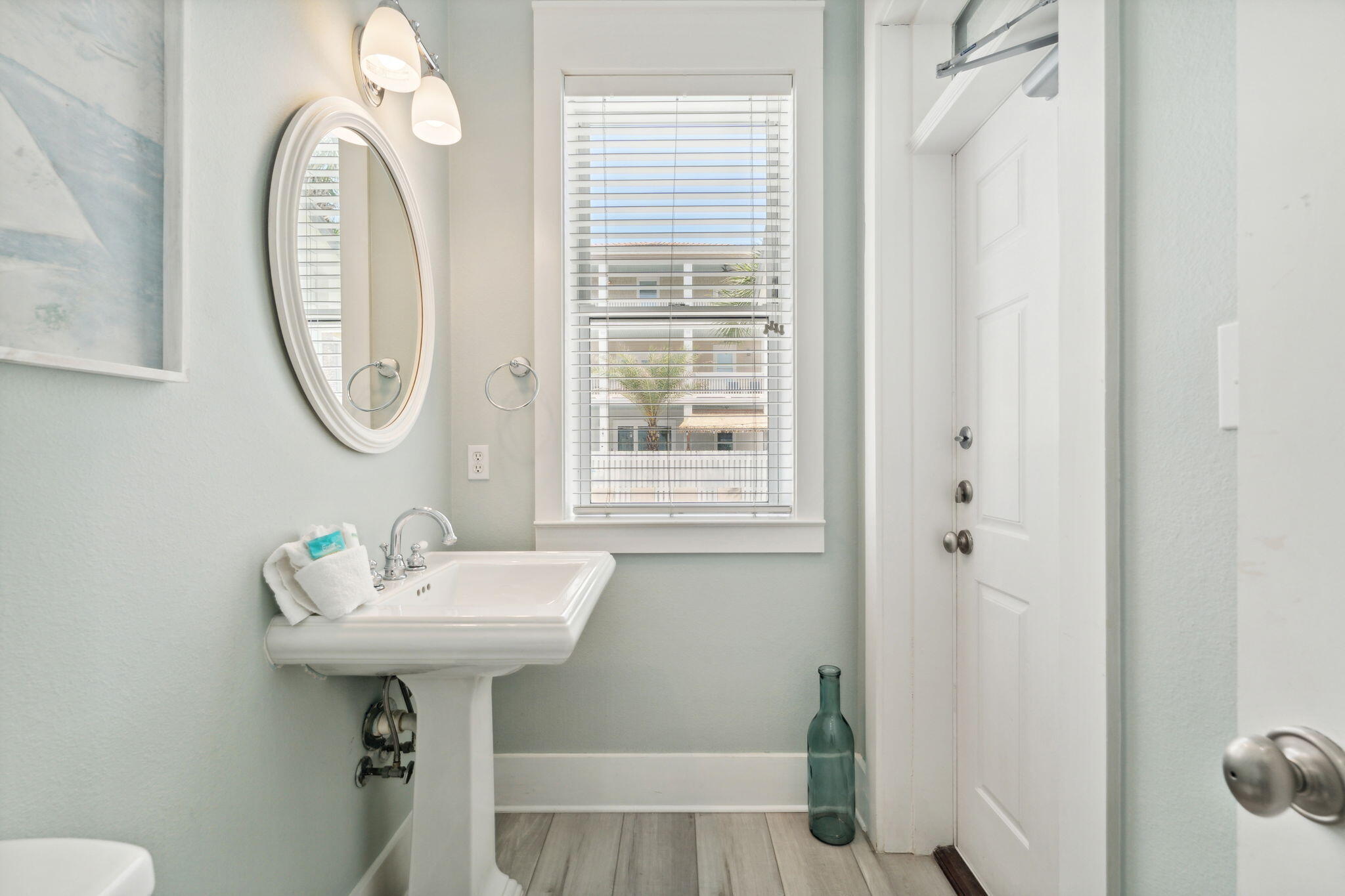 30 Los Angeles Street