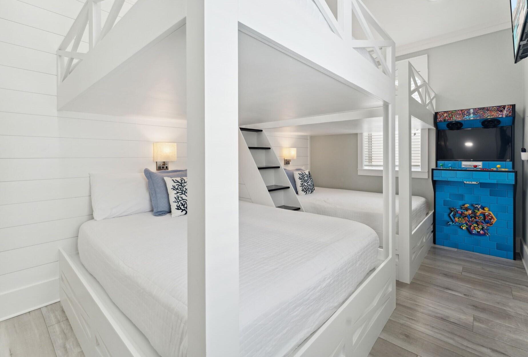 30 Los Angeles Street