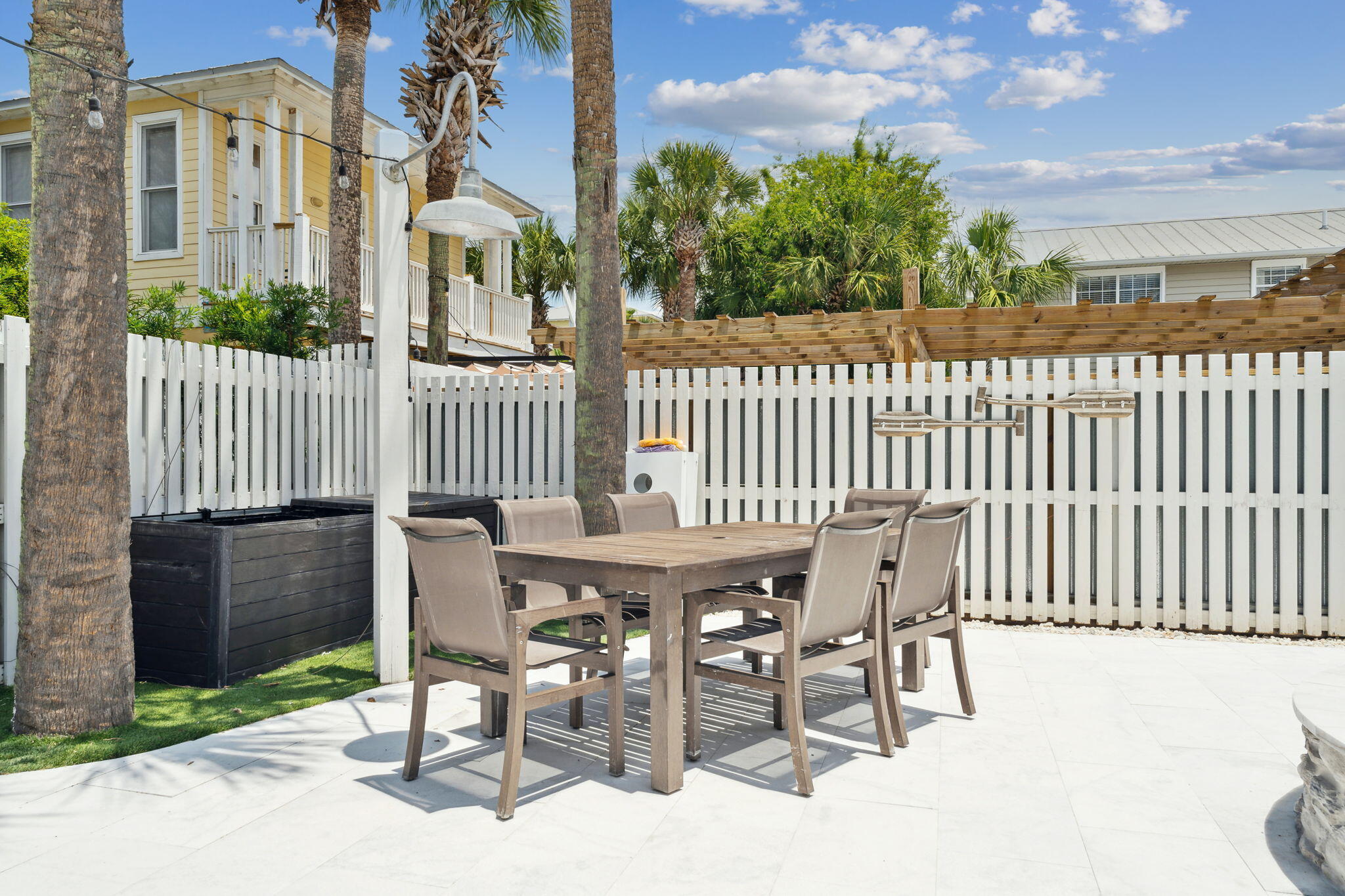 30 Los Angeles Street