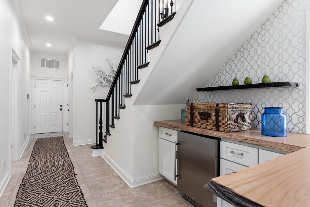 4748 ocean Boulevard