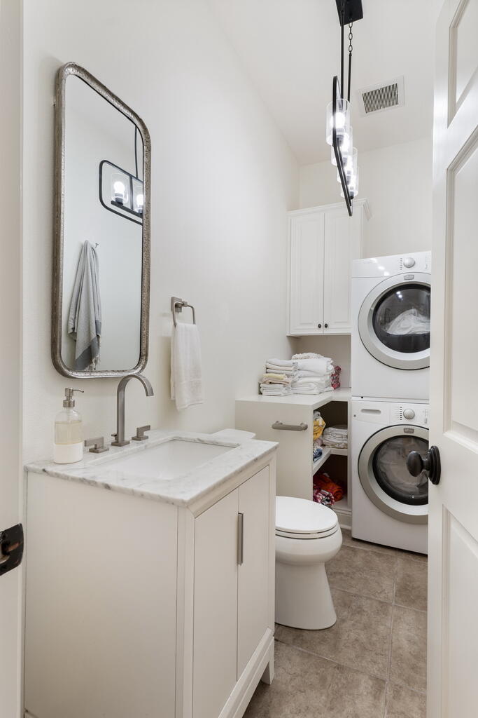 4748 ocean Boulevard