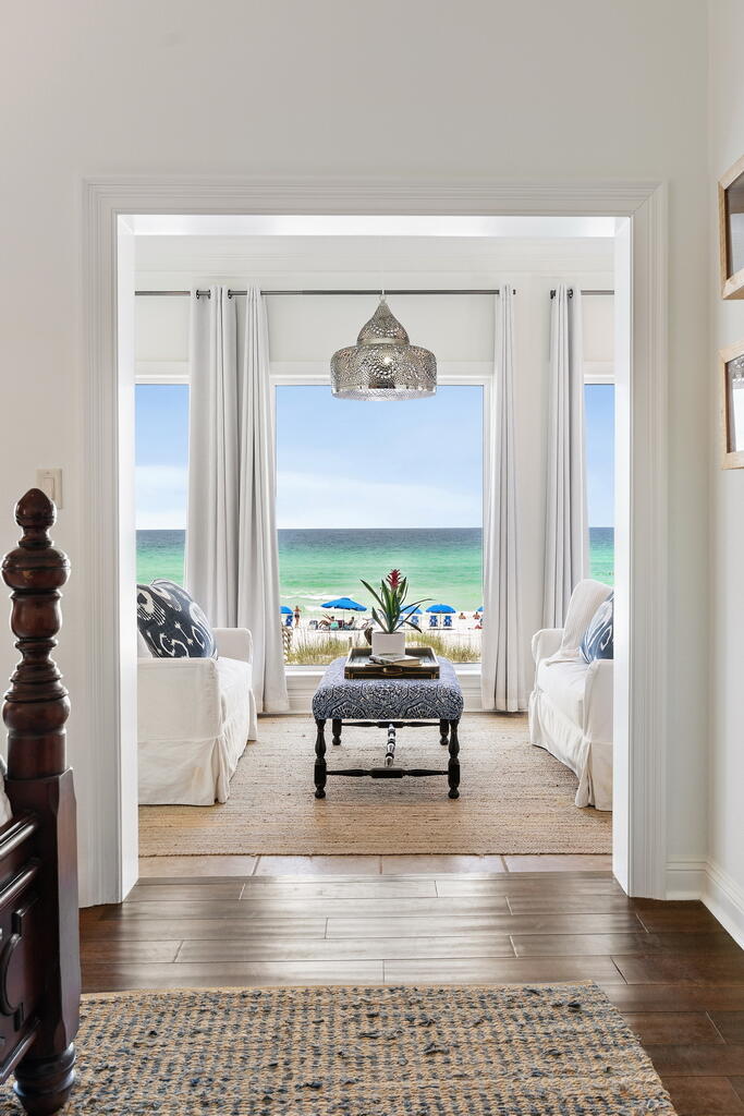 4748 ocean Boulevard