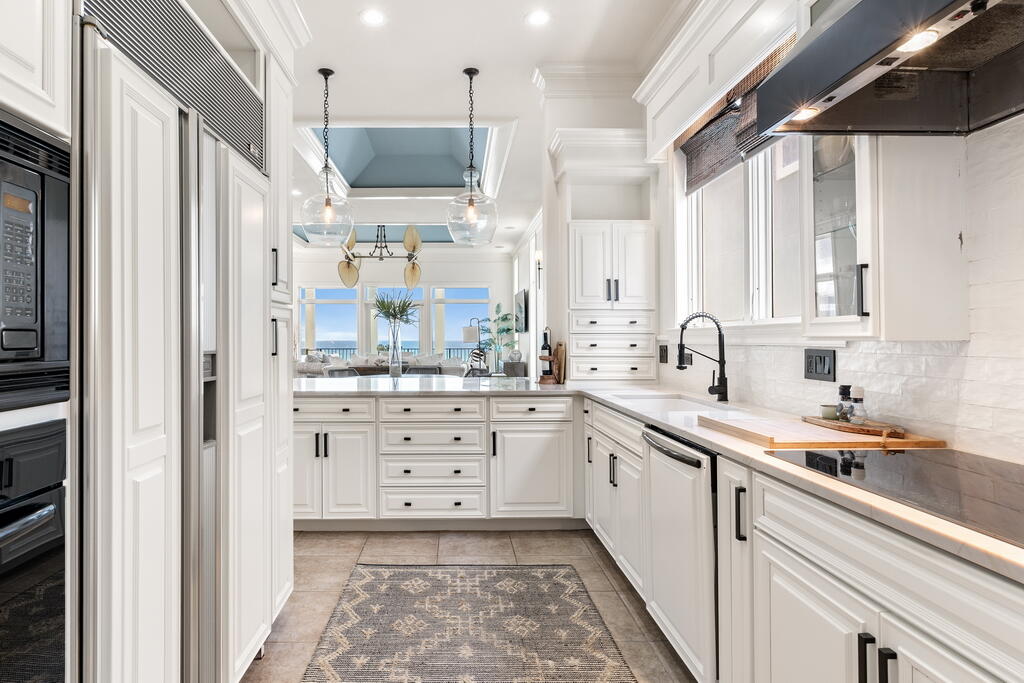 4748 ocean Boulevard