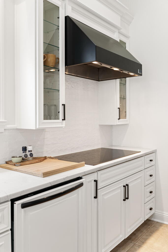 4748 ocean Boulevard