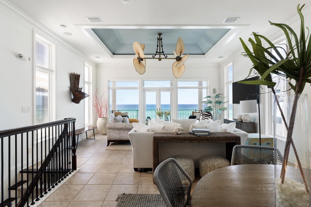 4748 ocean Boulevard