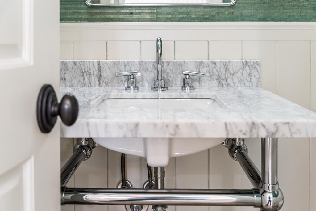 4748 ocean Boulevard