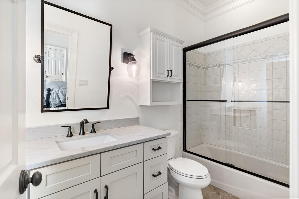 4748 ocean Boulevard