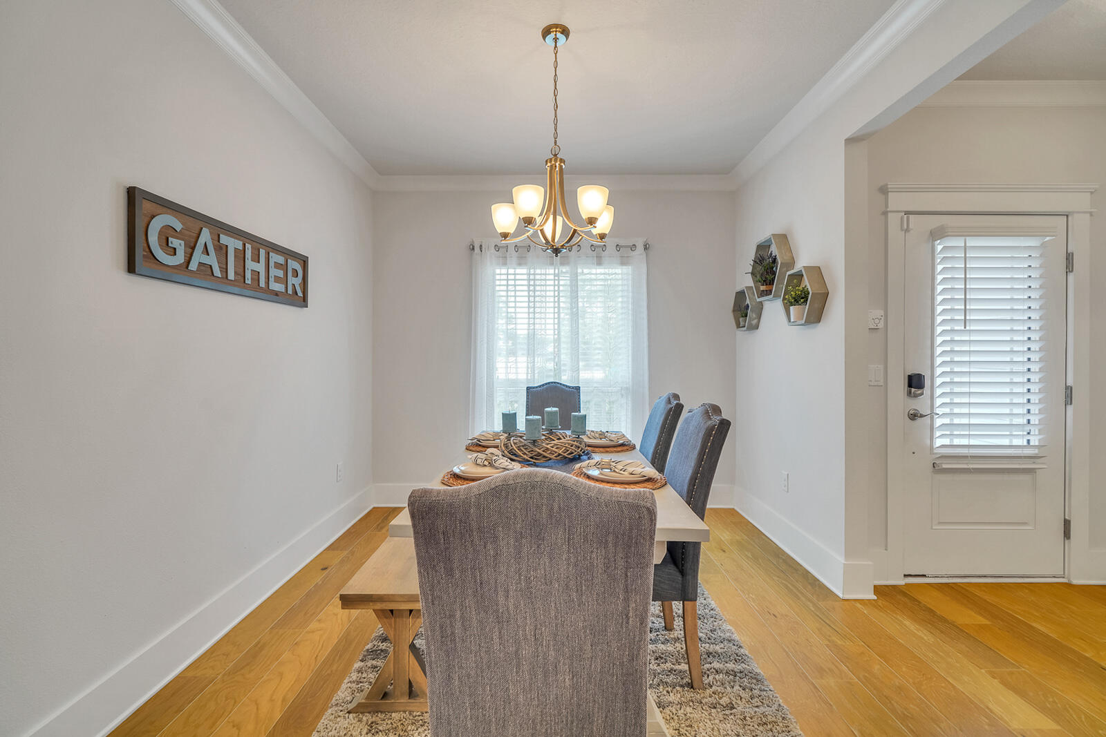 386 Grande Pointe Circle