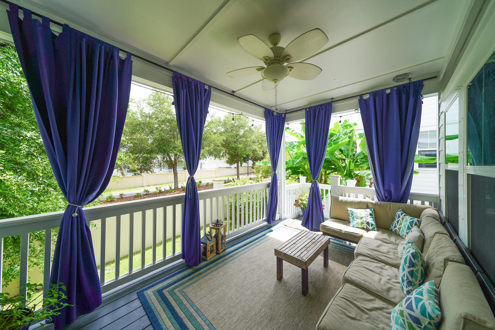 386 Grande Pointe Circle