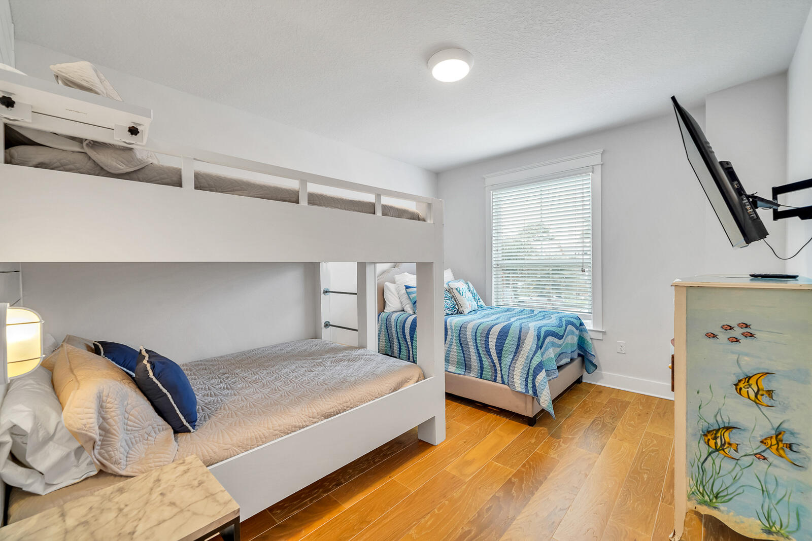 386 Grande Pointe Circle