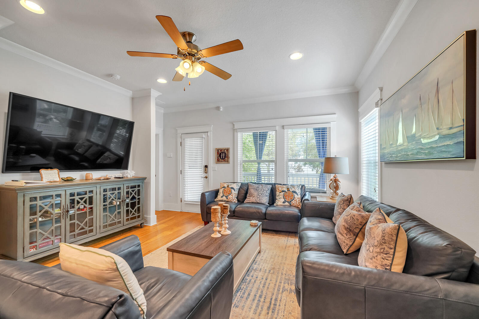 386 Grande Pointe Circle