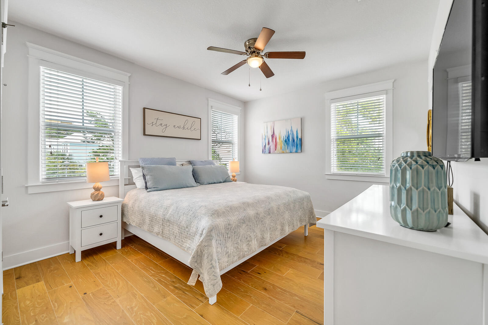 386 Grande Pointe Circle