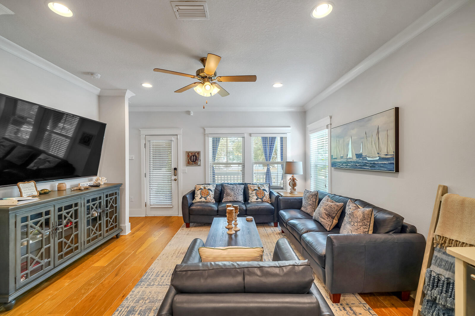 386 Grande Pointe Circle