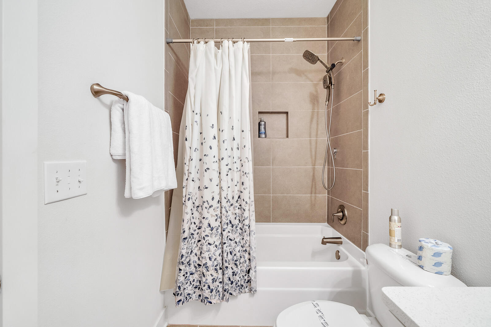 386 Grande Pointe Circle