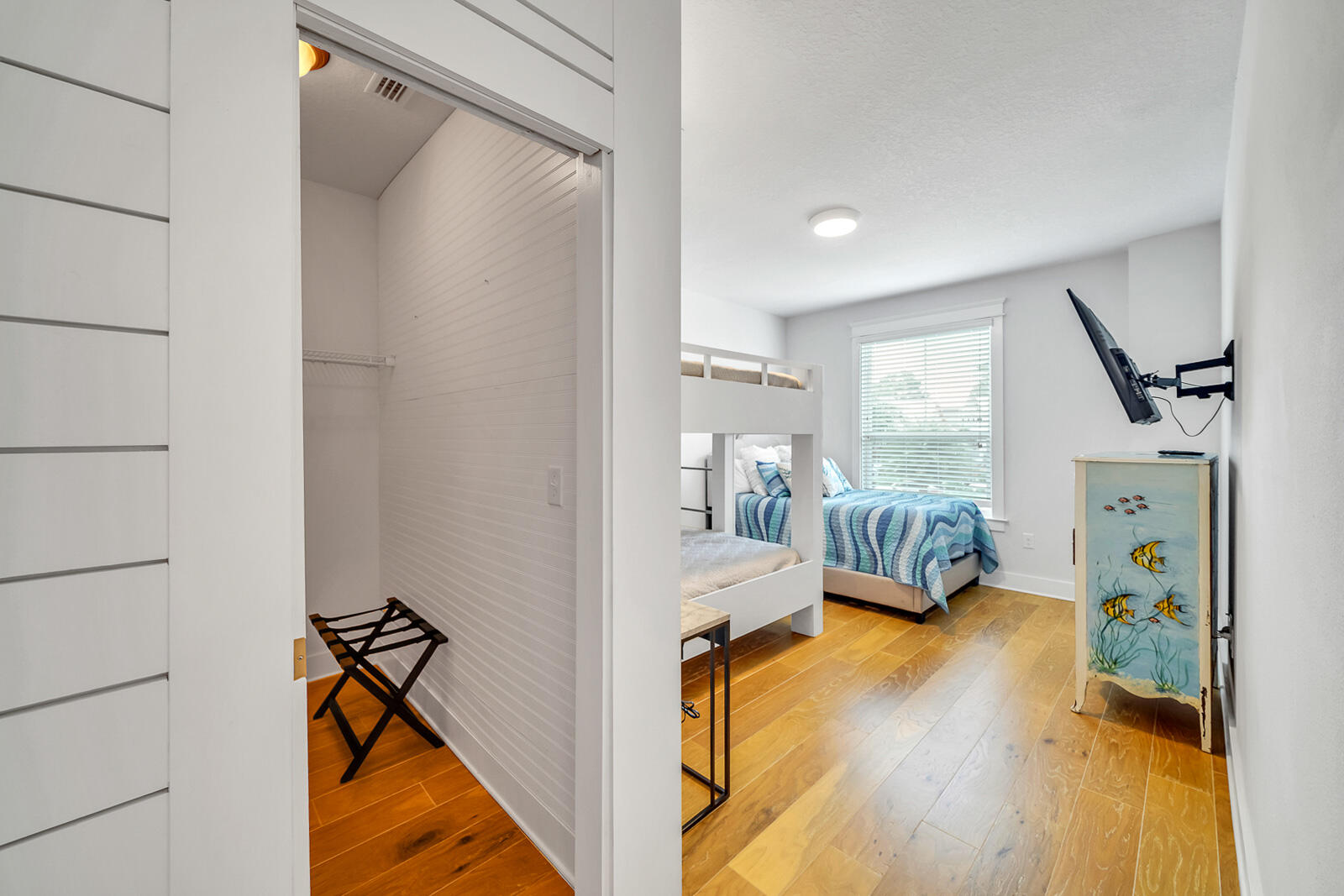 386 Grande Pointe Circle