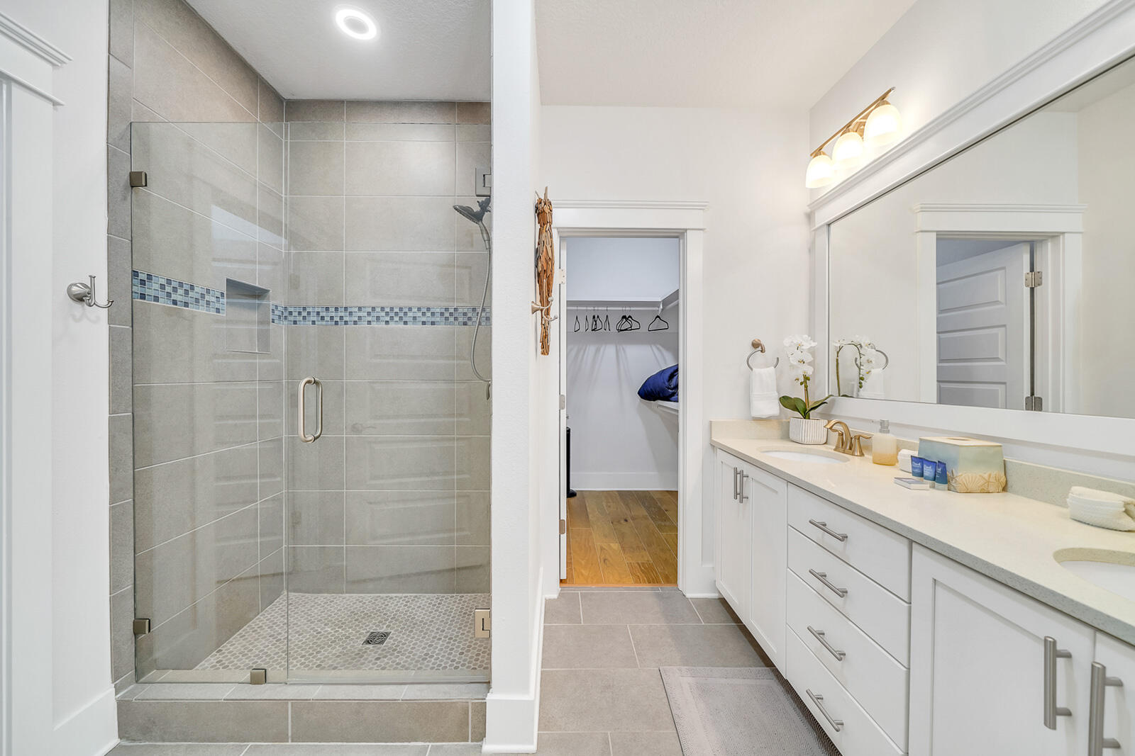 386 Grande Pointe Circle