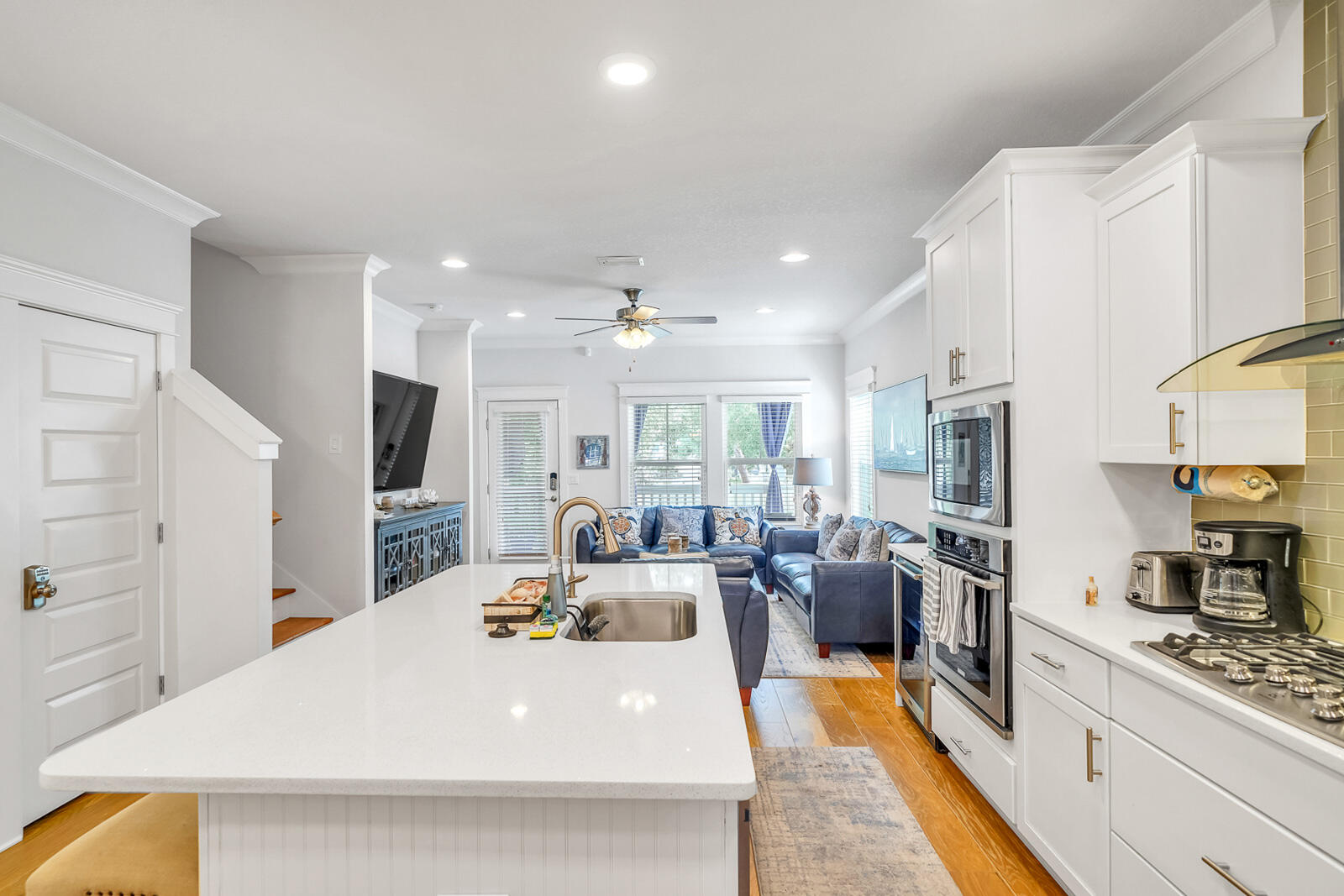 386 Grande Pointe Circle