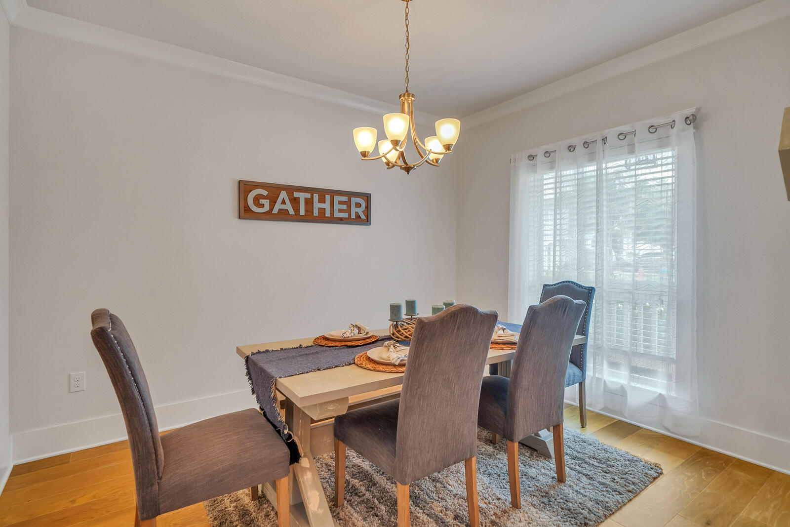 386 Grande Pointe Circle