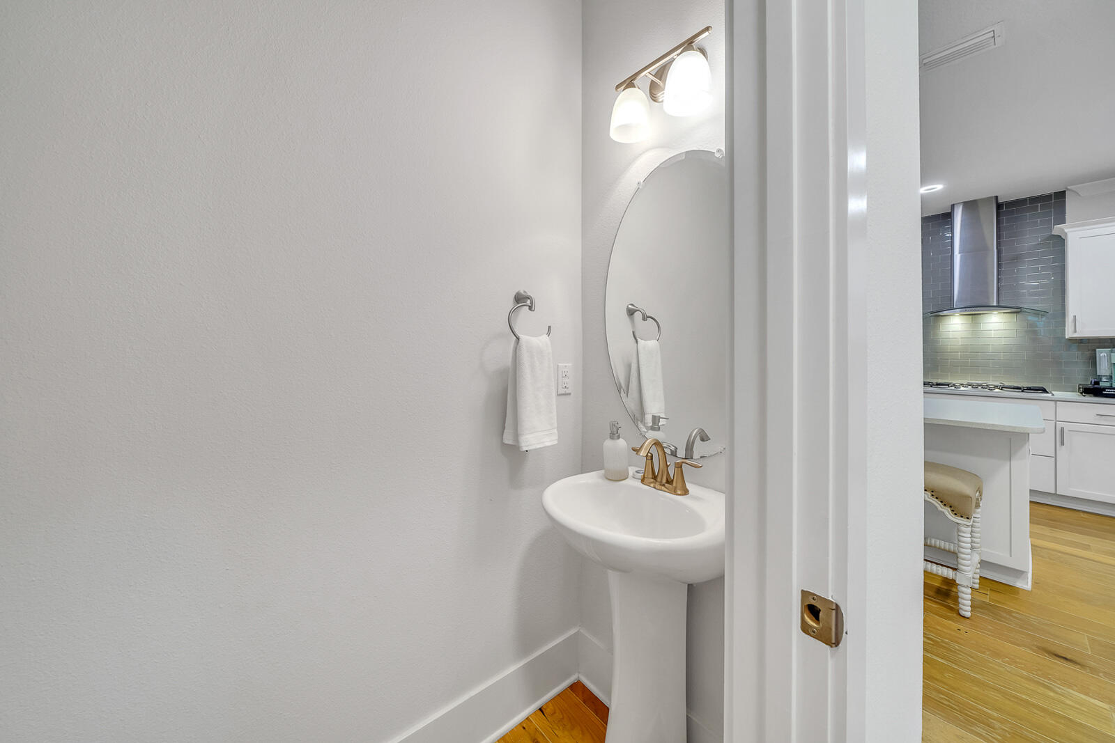 386 Grande Pointe Circle