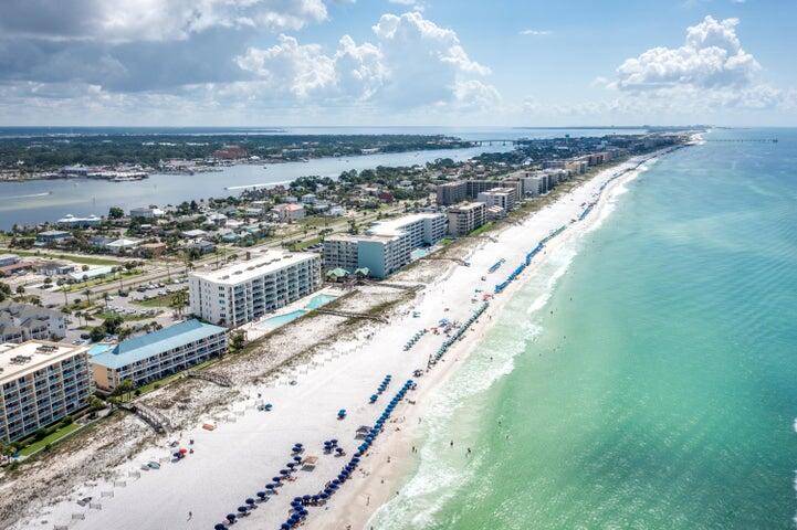 858 Scallop Court, 600